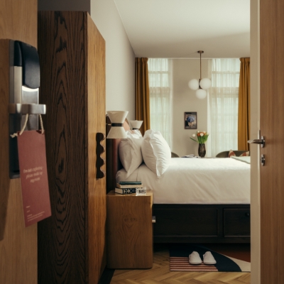 CURATED URBAN ESCAPES