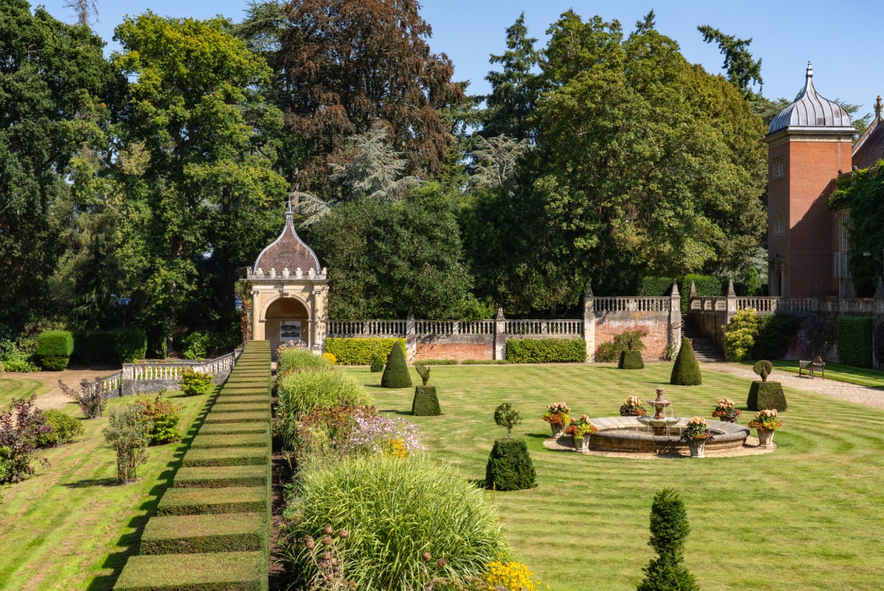 manicured garden 